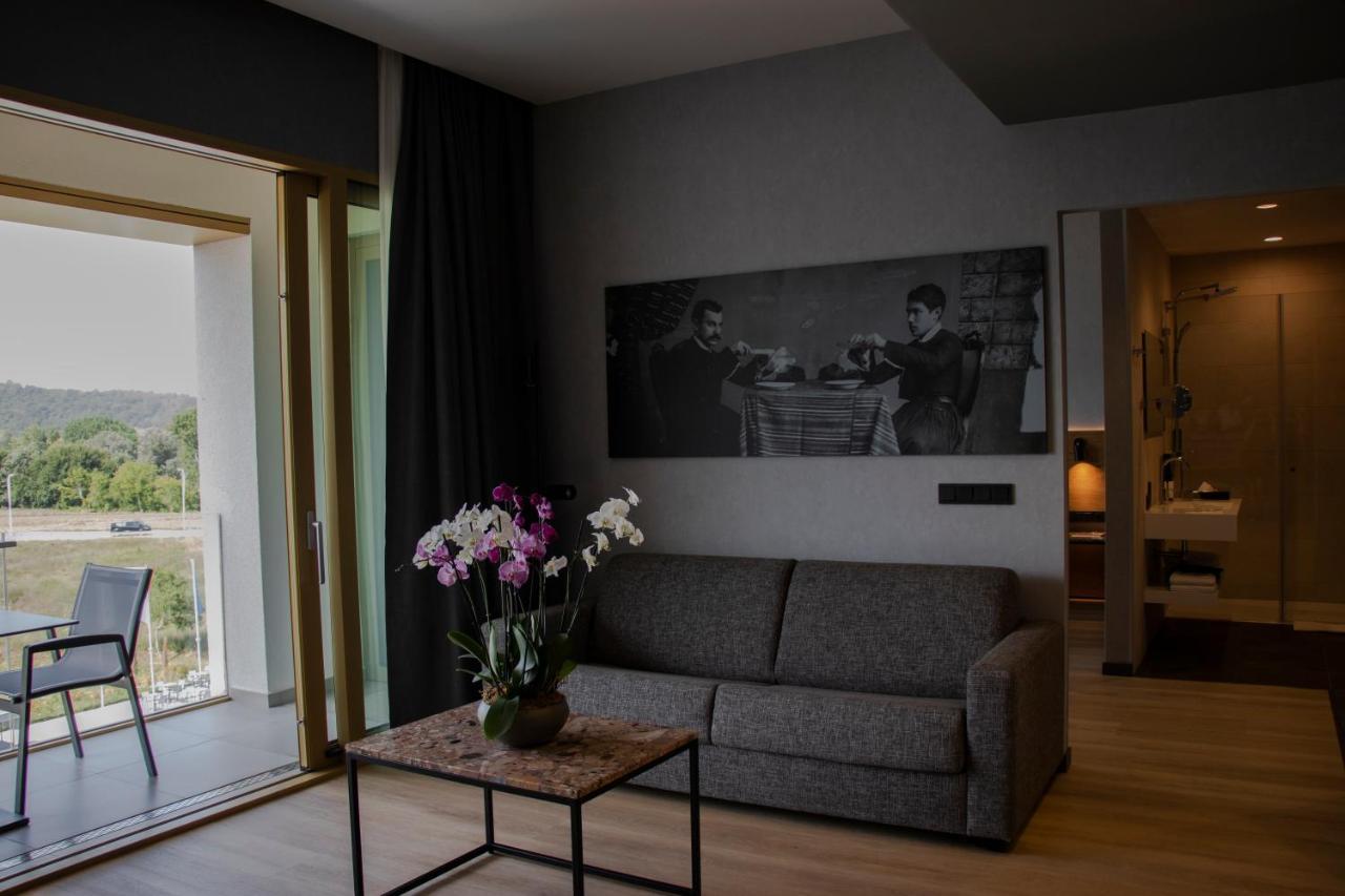 Hotel Mk Tirana 5*